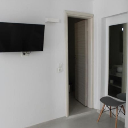 Fira Getaway - Economy Basement Rooms Exterior foto